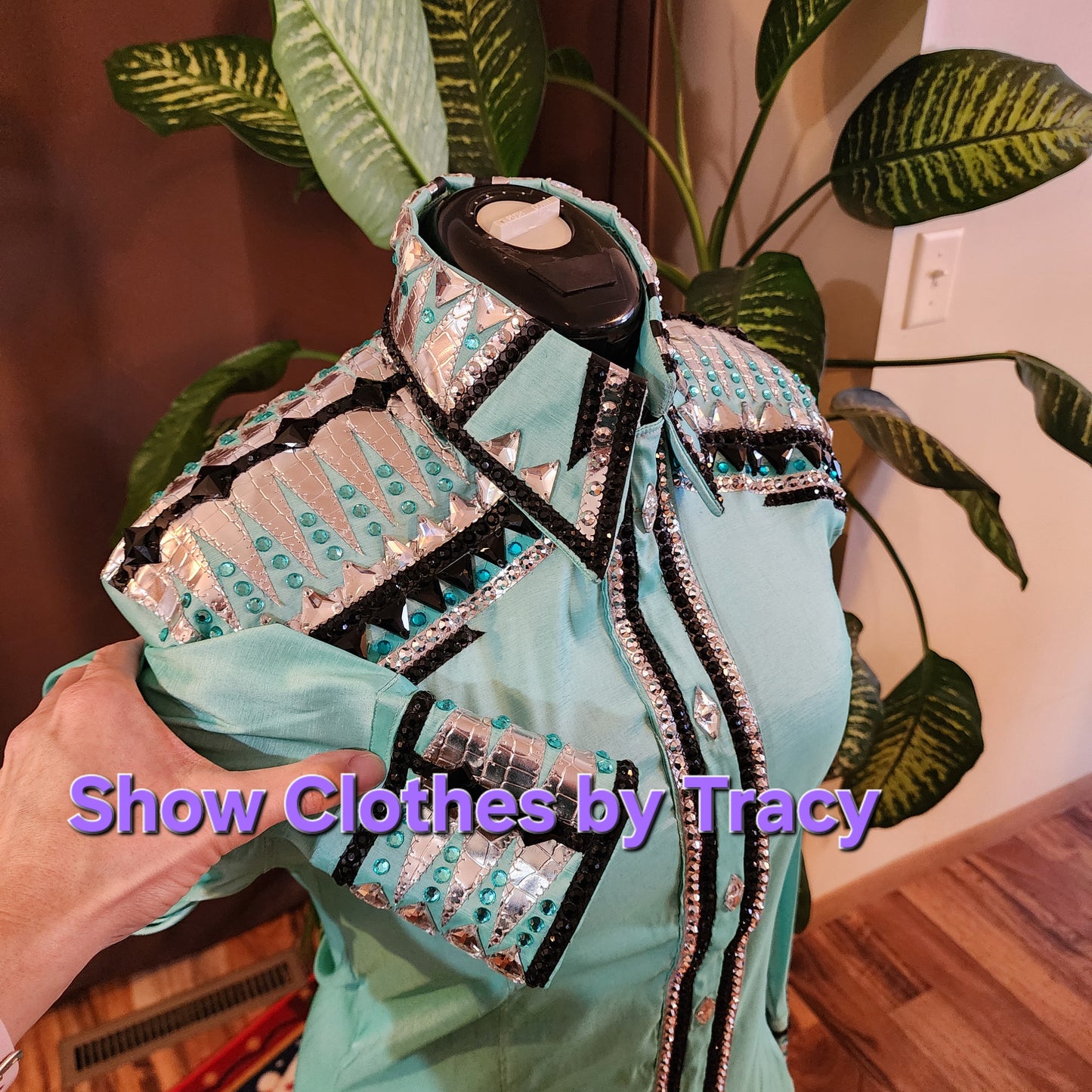 A Large Mint taffeta day shirt