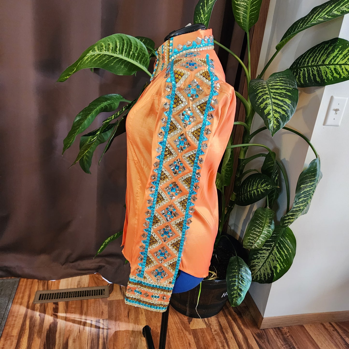 A Large Orange stretch taffeta day shirt