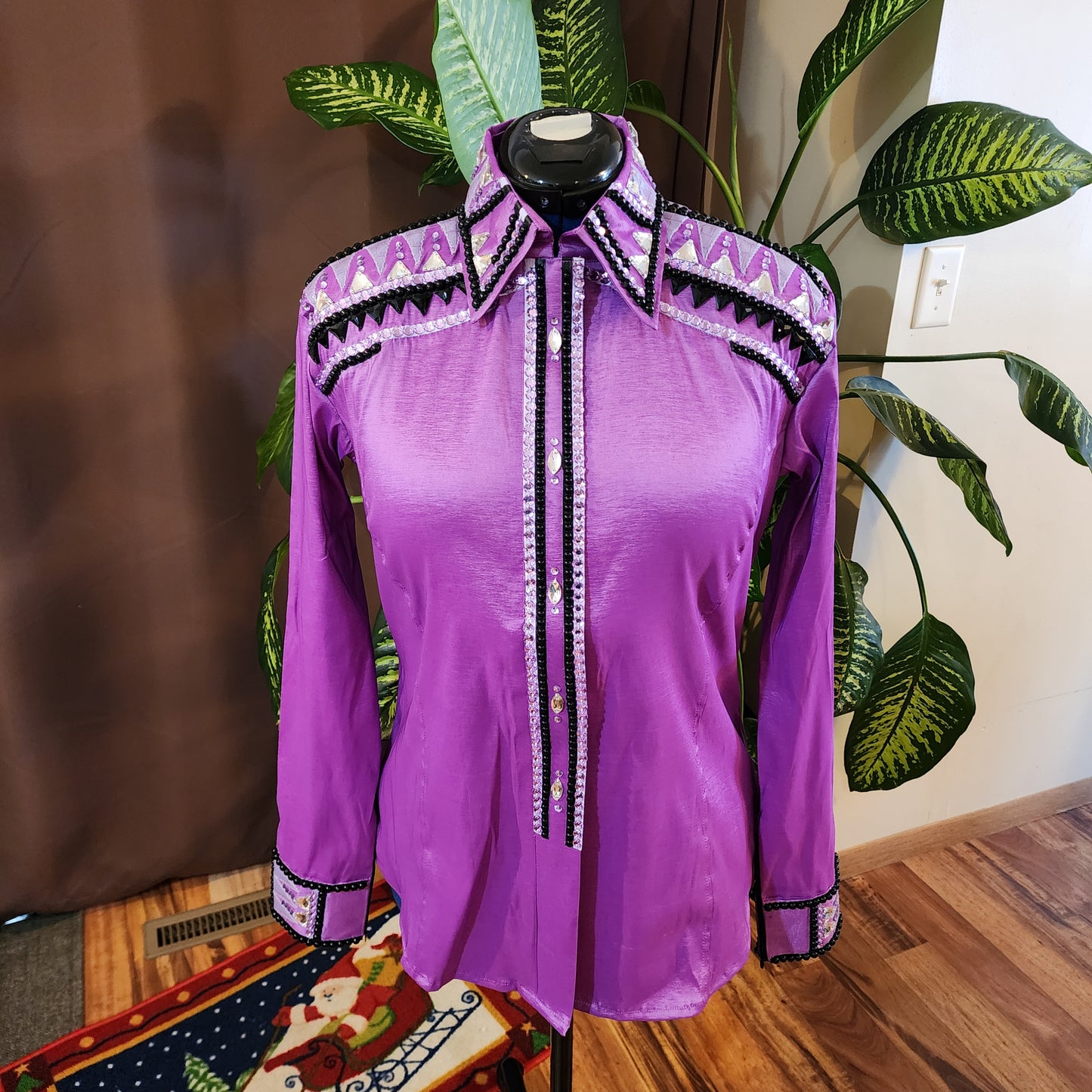 A XL Purple stretch taffeta day shirt