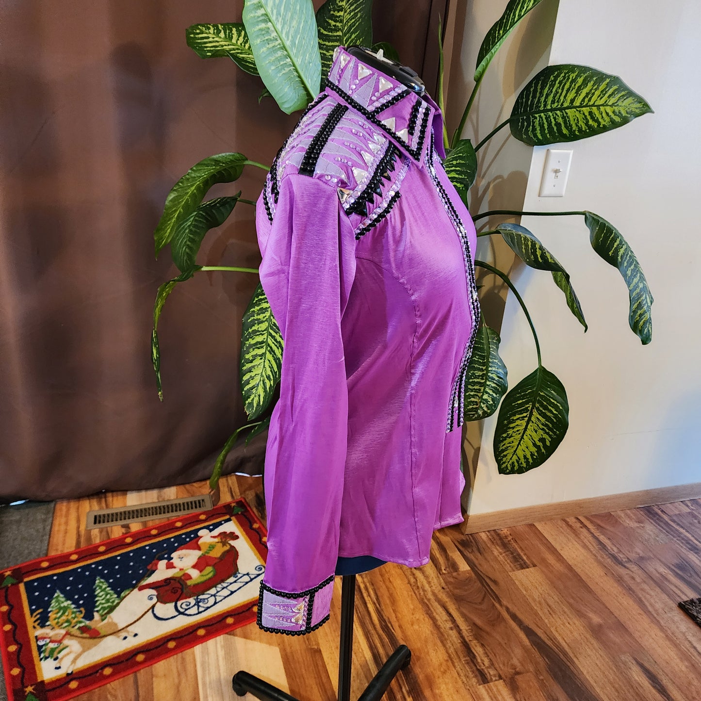 A XL Purple stretch taffeta day shirt