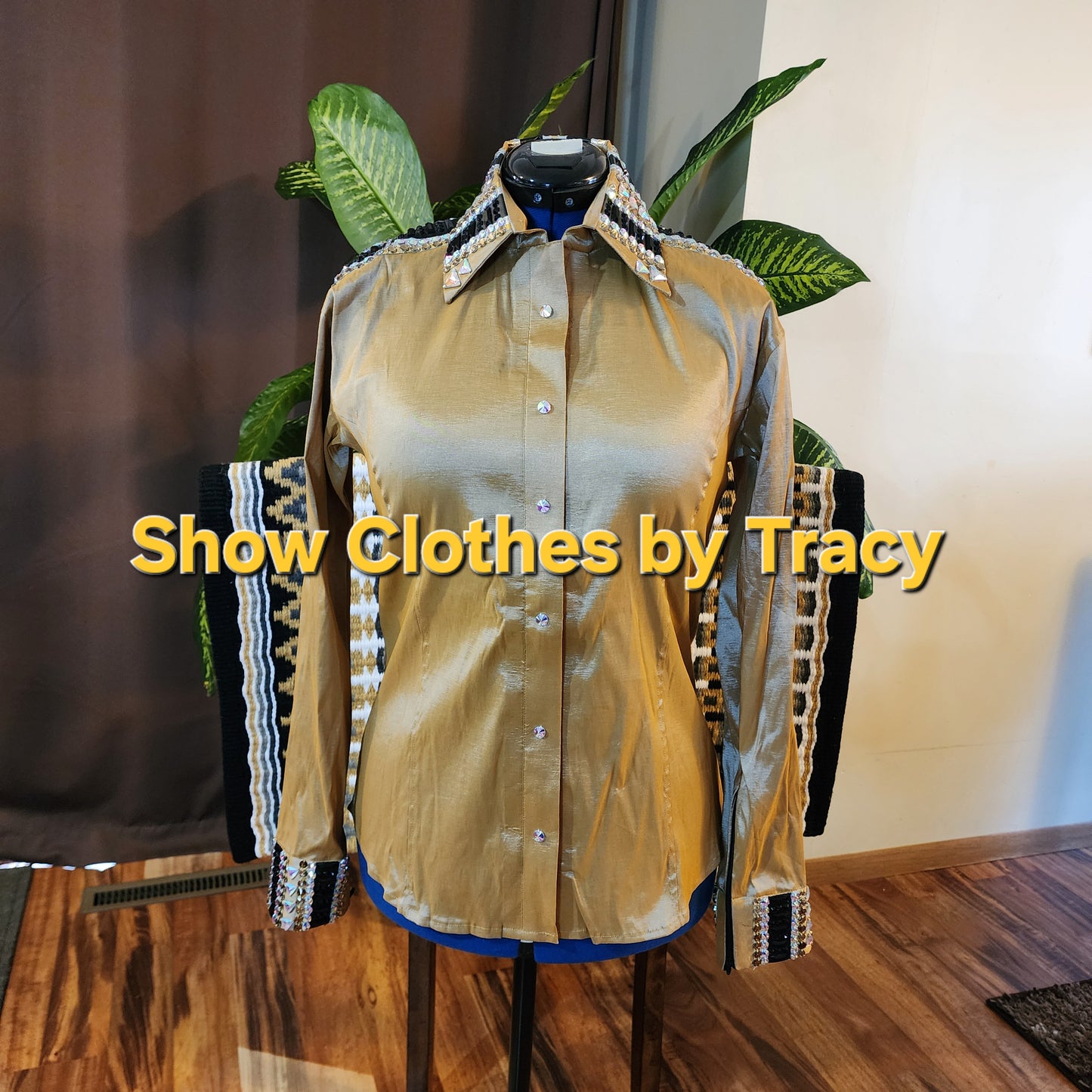 A Large Gold taffeta day shirt