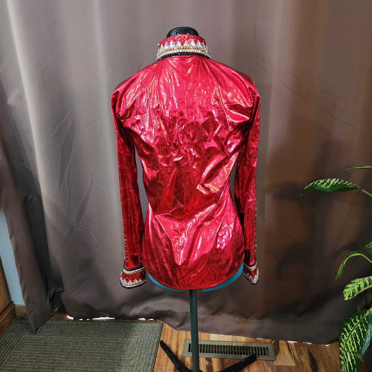 Small Metallic Red stretch day shirt